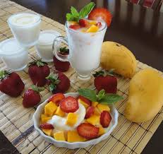 loi-ich-bat-ngo-khi-an-trai-cay-buoi-sang